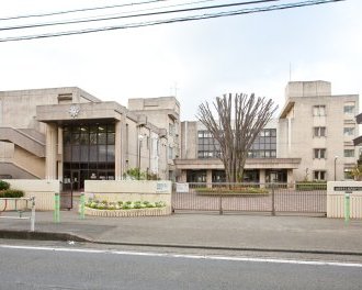 鵜野森中学校